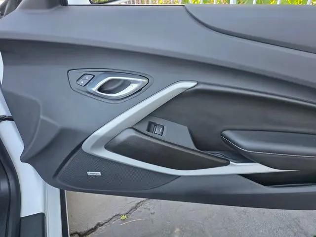 2023 Chevrolet Camaro RWD Convertible LT1