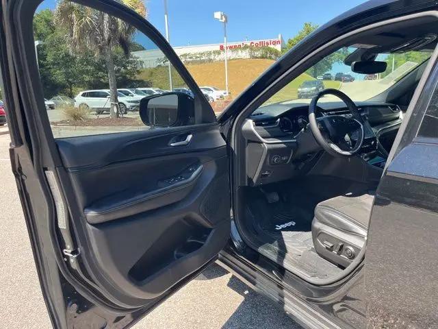 2023 Jeep Grand Cherokee L Altitude 4x4