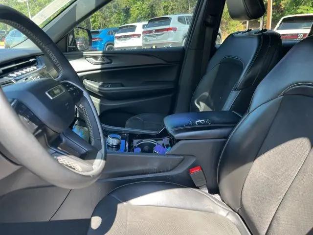 2023 Jeep Grand Cherokee L Altitude 4x4