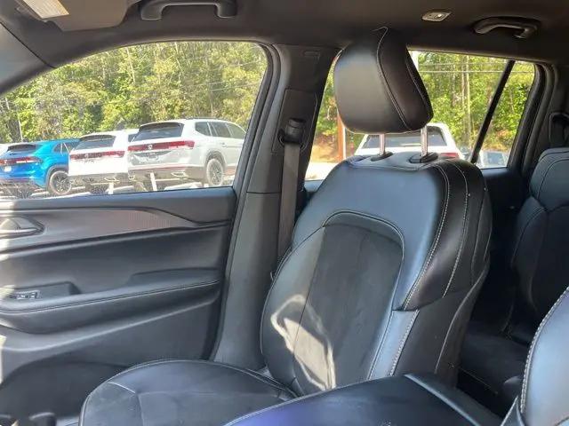 2023 Jeep Grand Cherokee L Altitude 4x4