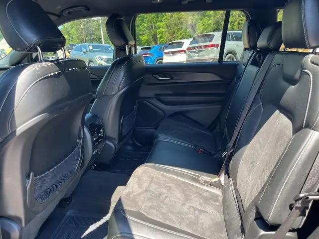 2023 Jeep Grand Cherokee L Altitude 4x4