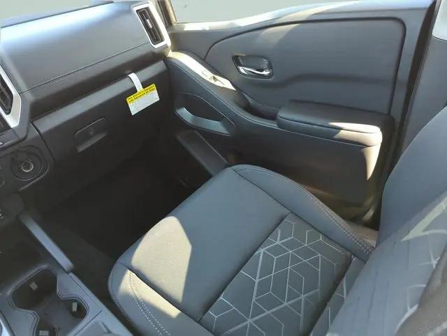 2026 Nissan Frontier Crew Cab SV 4x2