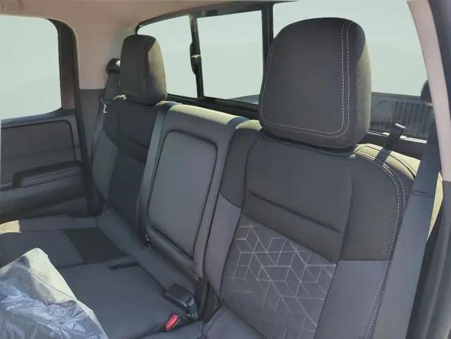 2026 Nissan Frontier Crew Cab SV 4x2