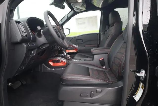 2026 Nissan Frontier Crew Cab Long Bed PRO-4X 4x4