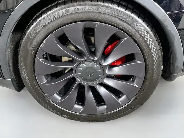 2022 Tesla Model Y Performance Dual Motor All-Wheel Drive