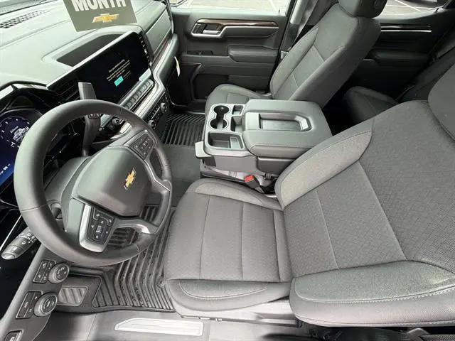 2026 Chevrolet Silverado 1500 4WD Crew Cab Standard Bed LT