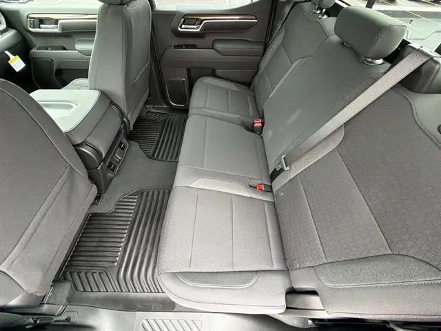 2026 Chevrolet Silverado 1500 4WD Crew Cab Standard Bed LT