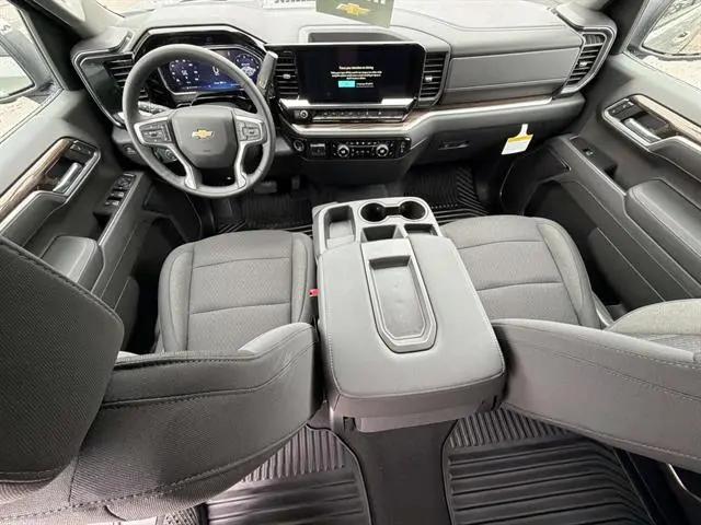 2026 Chevrolet Silverado 1500 4WD Crew Cab Standard Bed LT