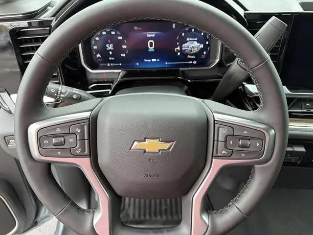2026 Chevrolet Silverado 1500 4WD Crew Cab Standard Bed LT