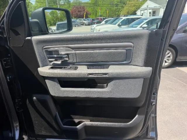 2019 Ram 1500 Classic SLT Crew Cab 4x4 5'7" Box
