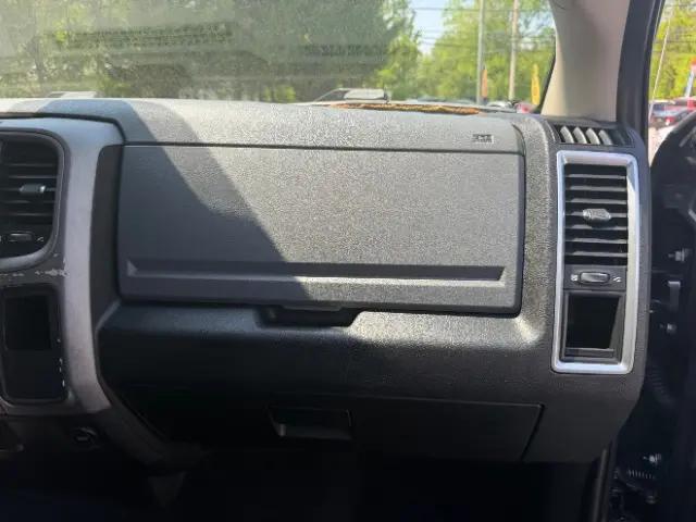 2019 Ram 1500 Classic SLT Crew Cab 4x4 5'7" Box