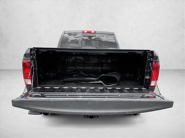2017 Ram 1500 Big Horn Crew Cab 4x4 5'7" Box