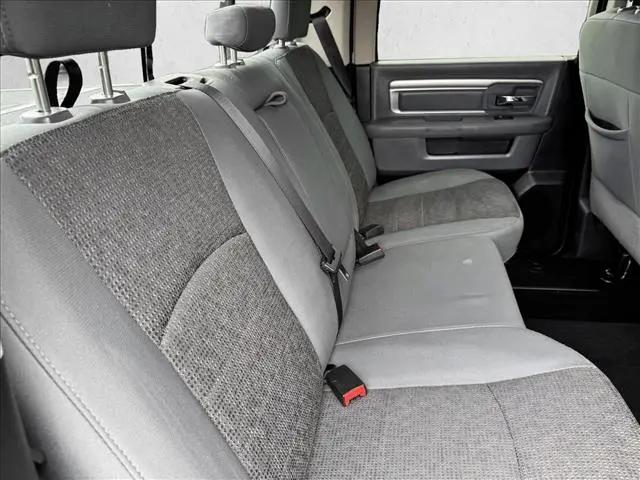 2017 Ram 1500 Big Horn Crew Cab 4x4 5'7" Box