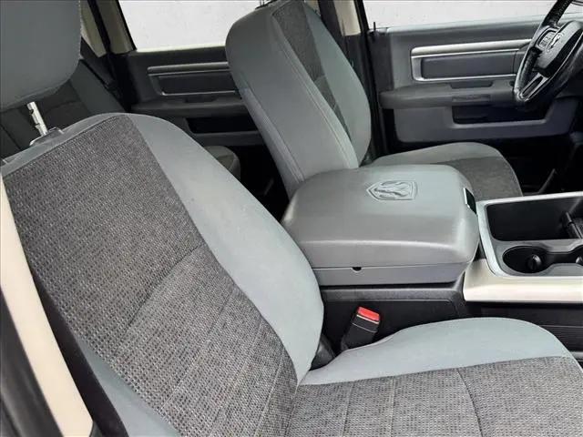 2017 Ram 1500 Big Horn Crew Cab 4x4 5'7" Box