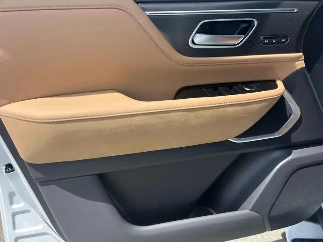 2026 INFINITI QX80 LUXE