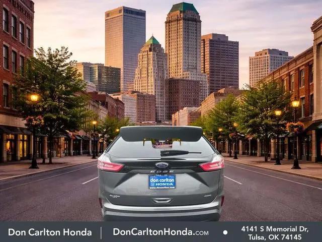2022 Ford Edge SE