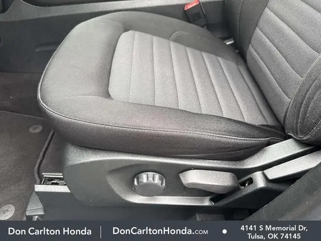 2022 Ford Edge SE