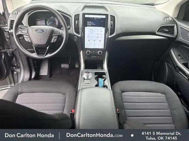 2022 Ford Edge SE