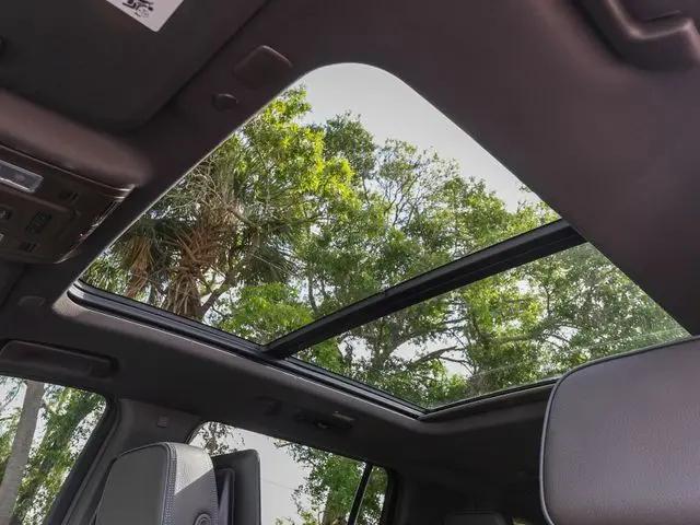 2024 GMC Yukon XL 4WD Denali