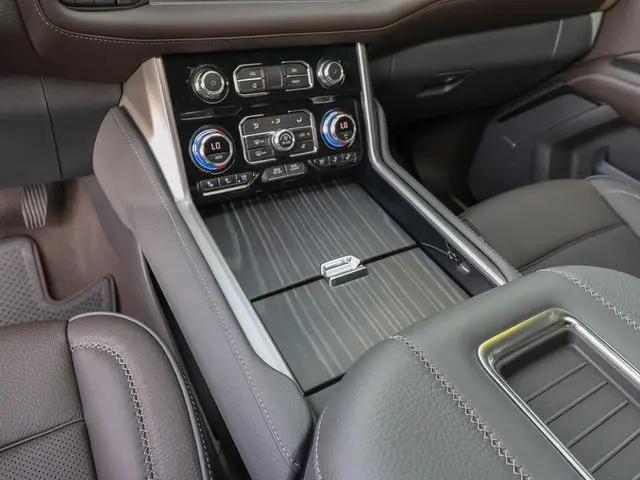2024 GMC Yukon XL 4WD Denali