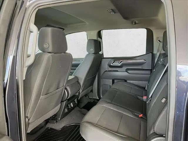 2025 GMC Sierra 1500 4WD Crew Cab Short Box Elevation with 3VL