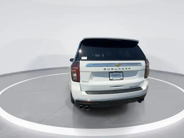 2022 Chevrolet Suburban 4WD Premier