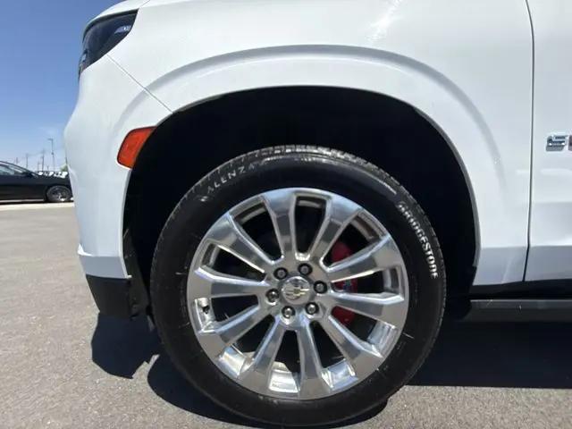 2022 Chevrolet Suburban 4WD Premier