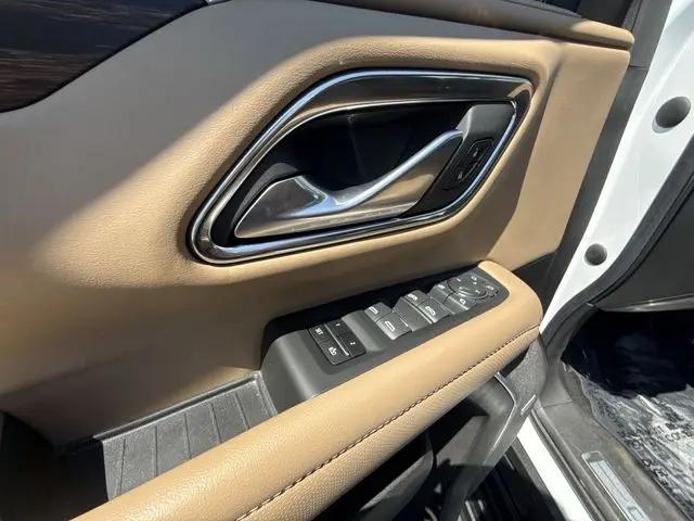 2022 Chevrolet Suburban 4WD Premier