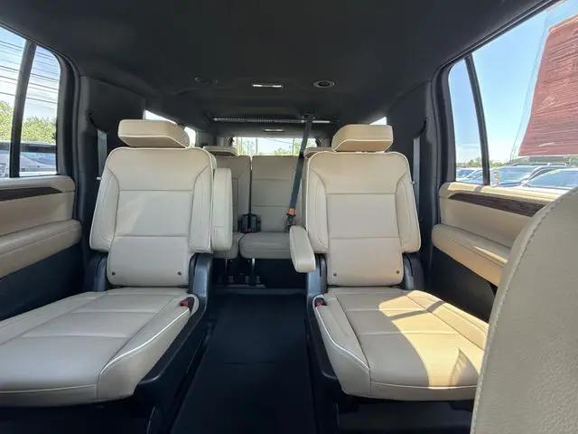 2022 Chevrolet Suburban 4WD Premier