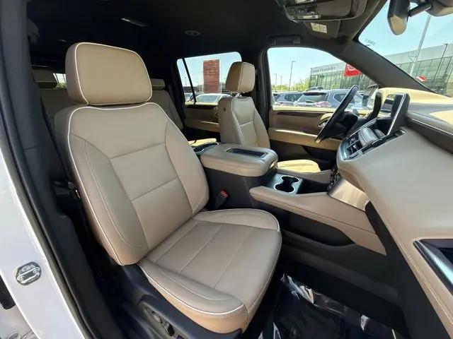 2022 Chevrolet Suburban 4WD Premier