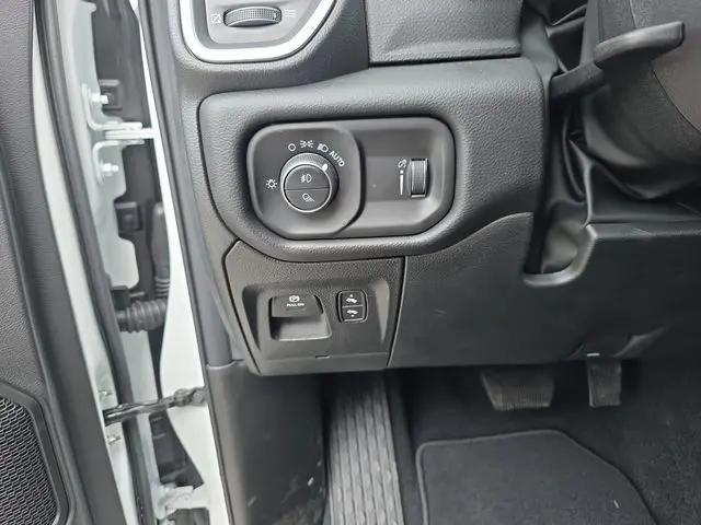 2026 Ram 1500 Lone Star Crew Cab 4x2 57 Box