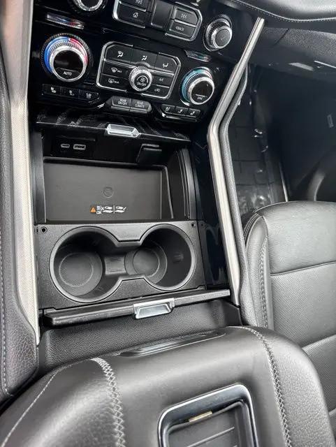 2023 GMC Yukon 4WD Denali