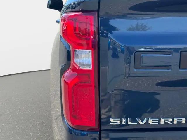 2021 Chevrolet Silverado 1500 4WD Crew Cab Short Bed RST