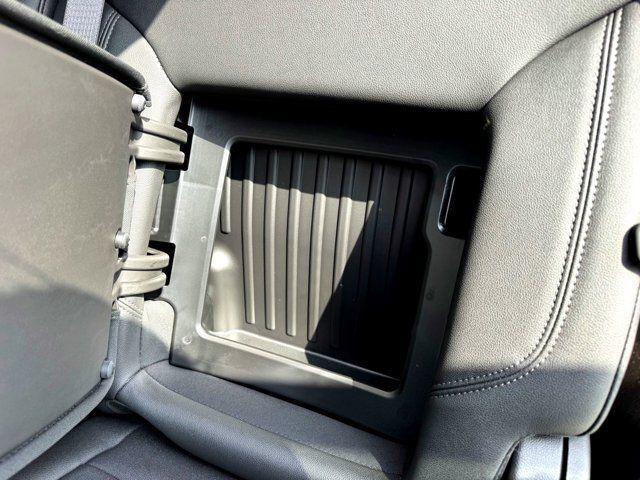 2024 GMC Sierra 1500 4WD Crew Cab Short Box Elevation with 3SB