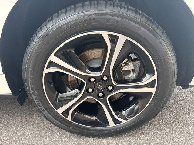 2022 Ford Edge ST