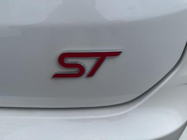 2022 Ford Edge ST