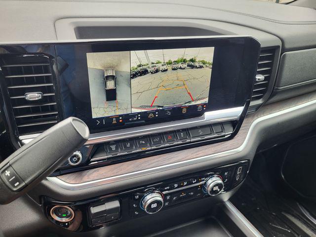 2025 GMC Sierra 2500HD 4WD Crew Cab Standard Bed SLT