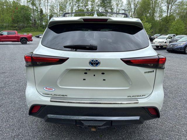 2024 Toyota Highlander Hybrid Platinum