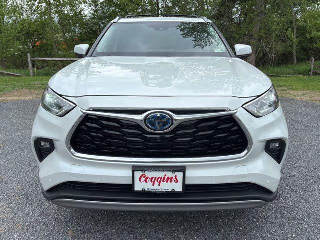 2024 Toyota Highlander Hybrid Platinum