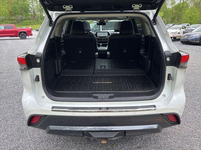 2024 Toyota Highlander Hybrid Platinum