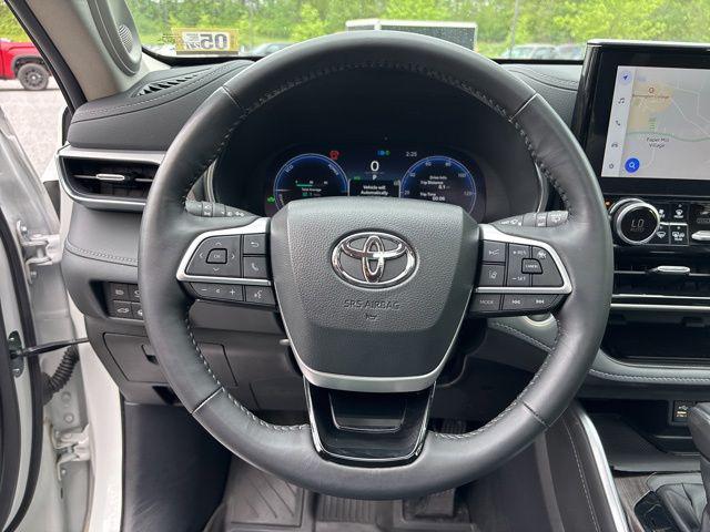 2024 Toyota Highlander Hybrid Platinum