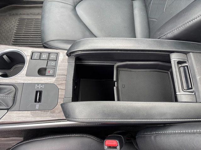 2024 Toyota Highlander Hybrid Platinum
