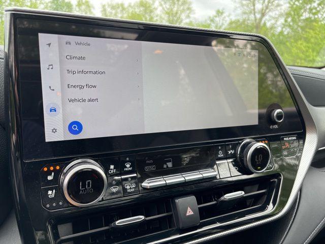 2024 Toyota Highlander Hybrid Platinum