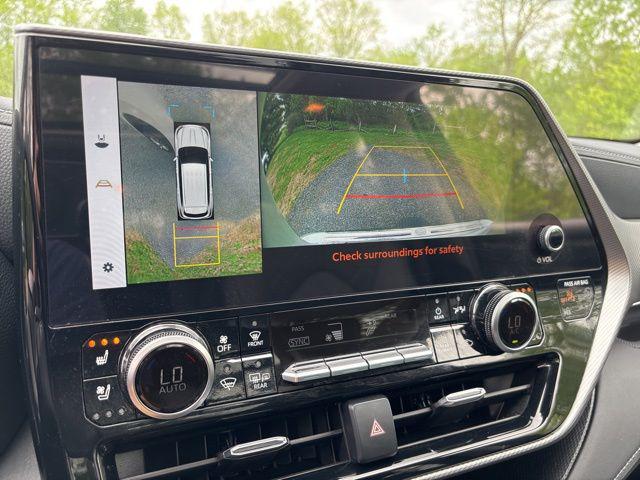 2024 Toyota Highlander Hybrid Platinum