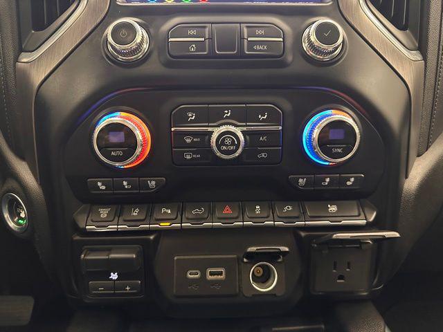 2023 GMC Sierra 3500HD 4WD Crew Cab Long Bed Denali