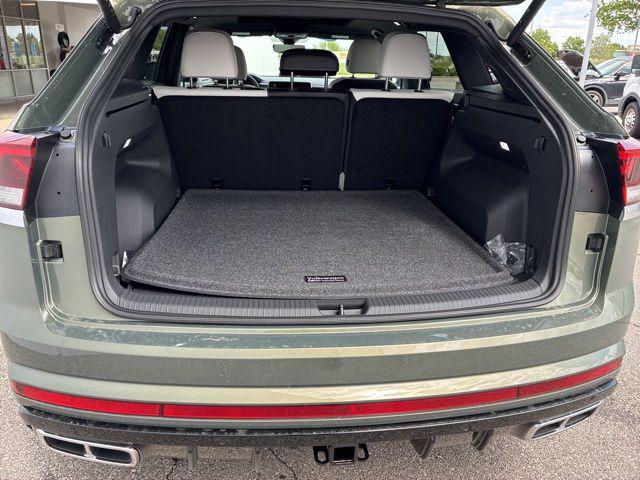2026 Volkswagen Atlas Cross Sport SEL Premium R-Line