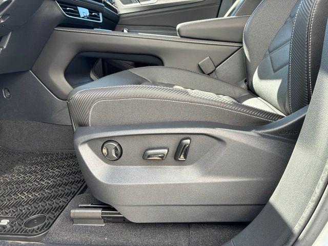 2026 Volkswagen Atlas Cross Sport SE with Technology