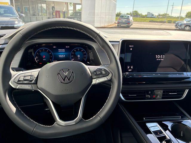 2026 Volkswagen Atlas Cross Sport SE with Technology