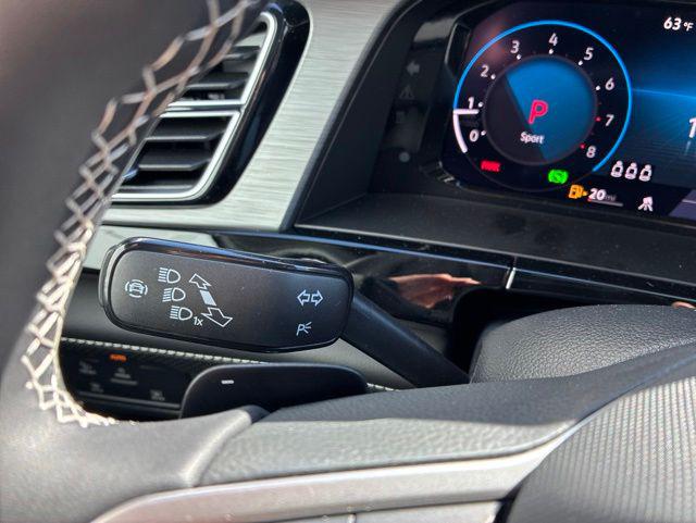 2026 Volkswagen Atlas Cross Sport SE with Technology