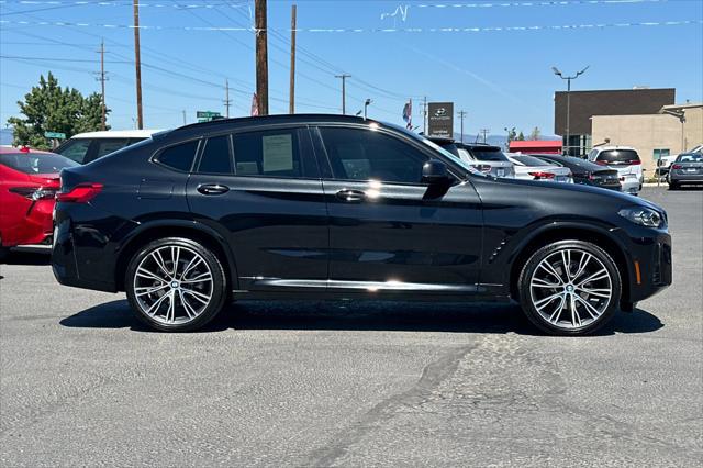 2023 BMW X4 xDrive30i